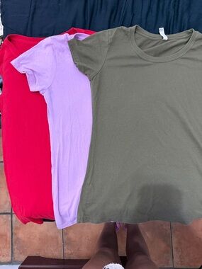 3-Pack Bundle – IDEAL T by Next Level Women’s Short Sleeve Shirts – Size Medium